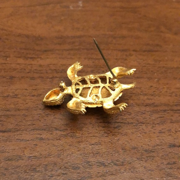 Turtle 🐢 brooch/pin - Picture 3 of 4